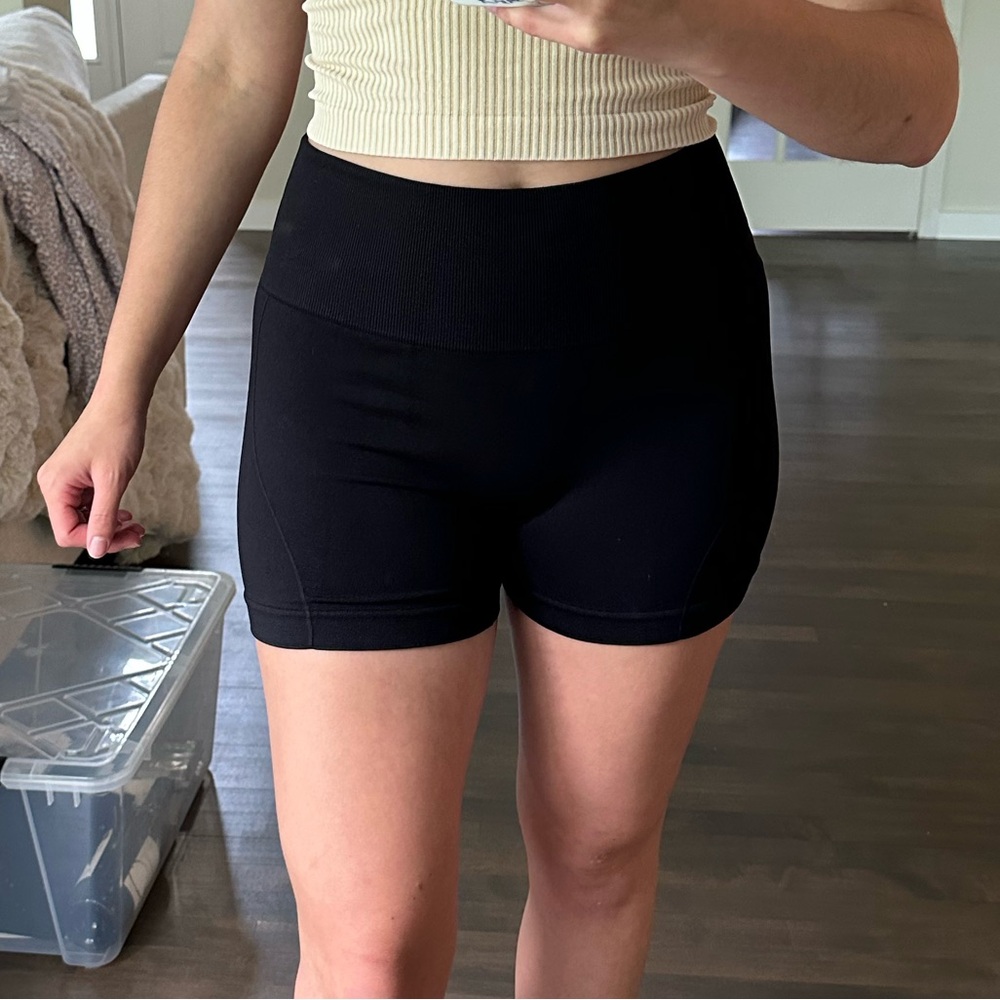 Black Women's High-Waisted Biker Shorts